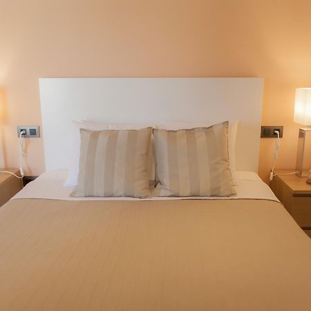 Hotel Novomar Chiclana de la Frontera Extérieur photo